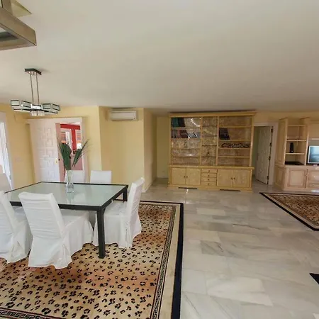 Penthouse With Private Pool, Hot Tub Jacuzzi With Sea Views And Chill-out Zone, Close To The Sea Lägenhet