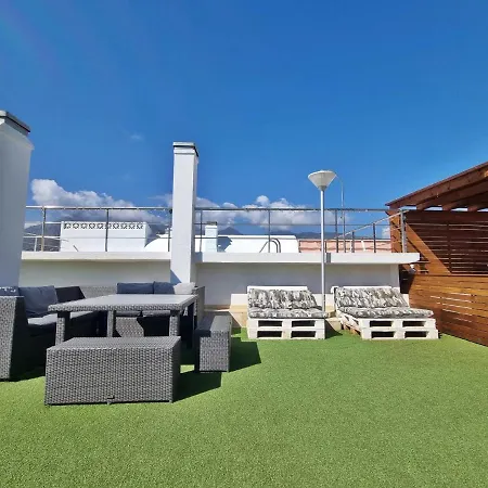 Penthouse With Private Pool, Hot Tub Jacuzzi With Sea Views And Chill-out Zone, Close To The Sea *