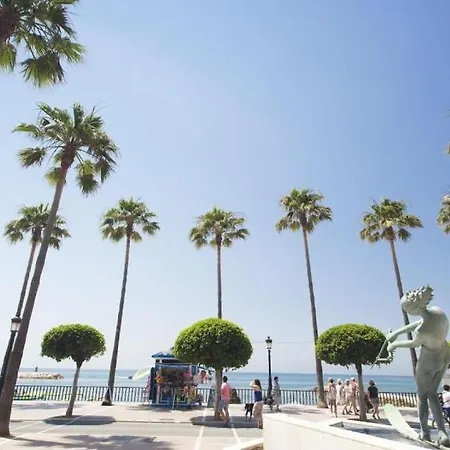 Apartment Penthouse With Private Pool, Hot Tub Jacuzzi With Sea Views And Chill-out Zone, Close To The Sea Marbella