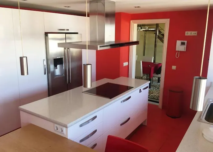 Penthouse With Private Pool, Hot Tub Jacuzzi With Sea Views And Chill-out Zone, Close To The Sea