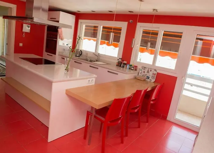 Apartment Penthouse With Private Pool, Hot Tub Jacuzzi With Sea Views And Chill-out Zone, Close To The Sea