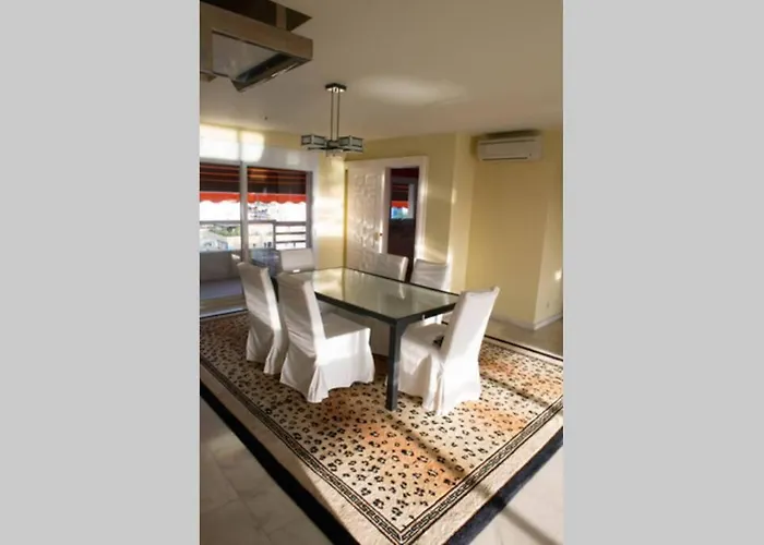 Penthouse With Private Pool, Hot Tub Jacuzzi With Sea Views And Chill-out Zone, Close To The Sea Apartment Marbella