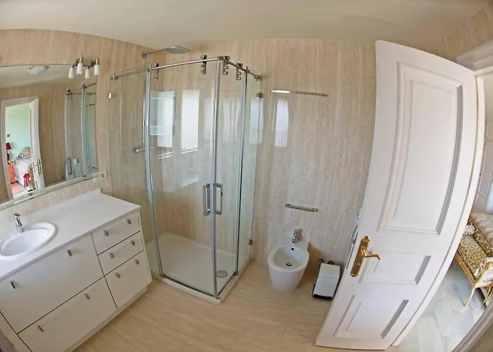 Apartment Penthouse With Private Pool, Hot Tub Jacuzzi With Sea Views And Chill-out Zone, Close To The Sea