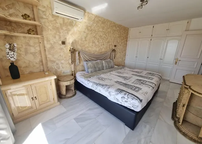 Apartment Penthouse With Private Pool, Hot Tub Jacuzzi With Sea Views And Chill-out Zone, Close To The Sea *