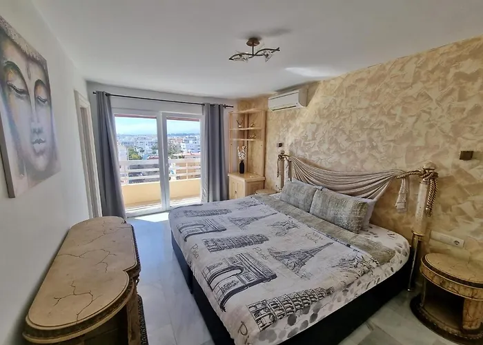 Penthouse With Private Pool, Hot Tub Jacuzzi With Sea Views And Chill-out Zone, Close To The Sea