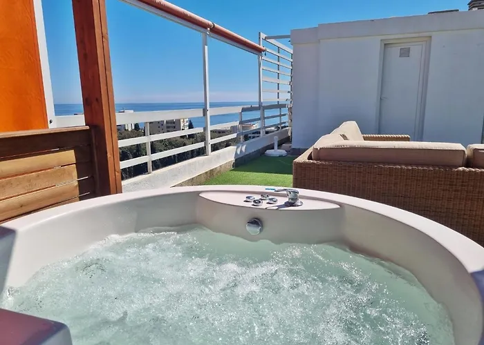 Penthouse With Private Pool, Hot Tub Jacuzzi With Sea Views And Chill-out Zone, Close To The Sea Marbella