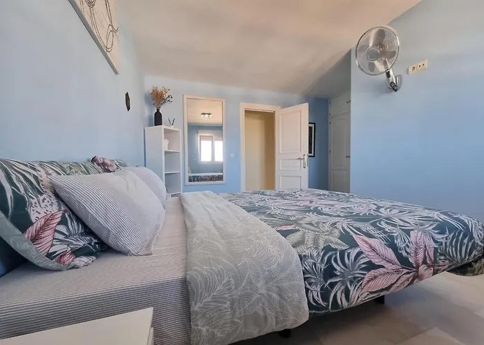 Apartment Penthouse With Private Pool, Hot Tub Jacuzzi With Sea Views And Chill-out Zone, Close To The Sea *