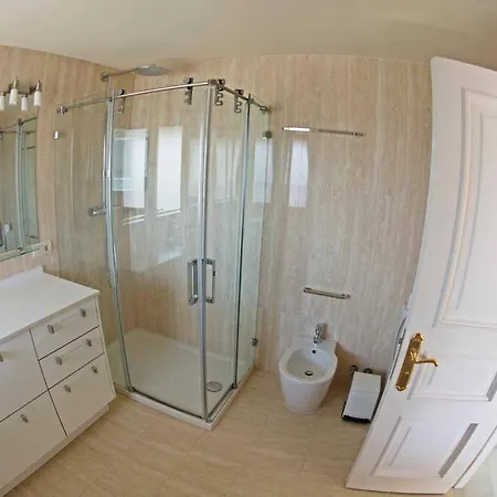 Apartment Penthouse With Private Pool, Hot Tub Jacuzzi With Sea Views And Chill-out Zone, Close To The Sea