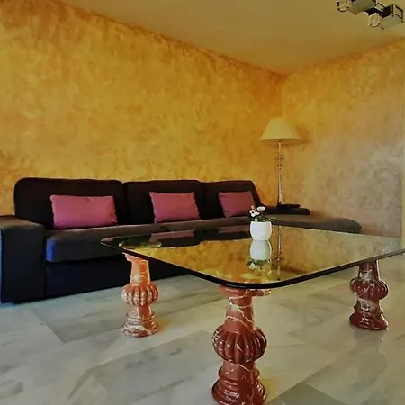 アパート Penthouse With Private Pool, Hot Tub Jacuzzi With Sea Views And Chill-out Zone, Close To The Sea