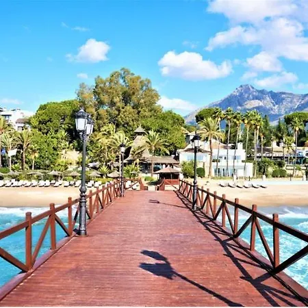 Apartment Penthouse With Private Pool, Hot Tub Jacuzzi With Sea Views And Chill-out Zone, Close To The Sea