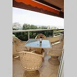 아파트 Penthouse With Private Pool, Hot Tub Jacuzzi With Sea Views And Chill-out Zone, Close To The Sea 마르베야