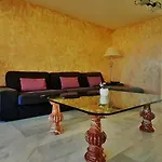 아파트 Penthouse With Private Pool, Hot Tub Jacuzzi With Sea Views And Chill-out Zone, Close To The Sea
