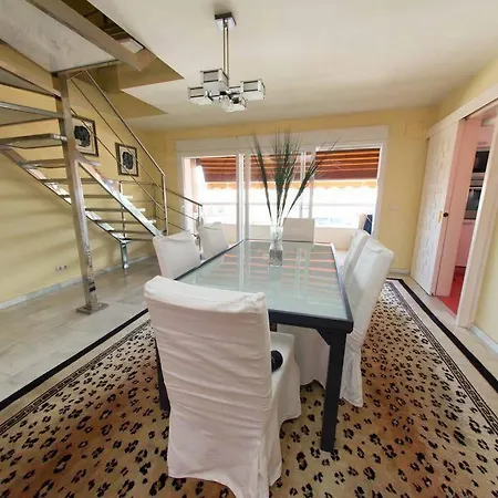 Daire Penthouse With Private Pool, Hot Tub Jacuzzi With Sea Views And Chill-out Zone, Close To The Sea